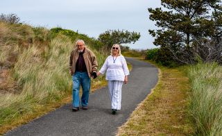 Un paseo por el parque / Randall Rogers / Flickr