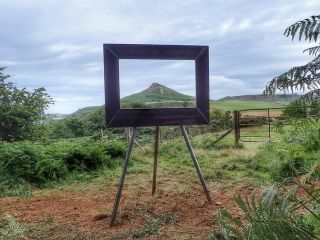 “Framing the Landscape” by Mick Garratt CC BY-SA 2.0 DEED