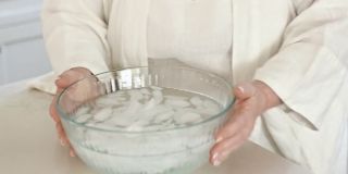 All you need is a bowl of ice water for best results. Or grab cold soda cans or a first aid ice pack.