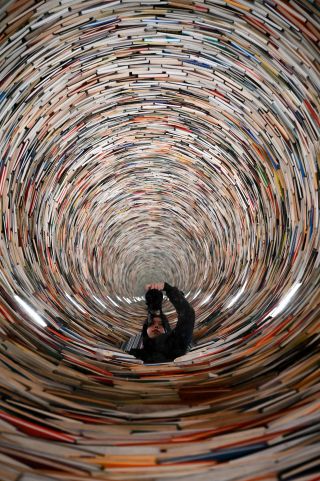 ΘSWΛLD/pexels Traditional censorship of news sources may not be necessary when governments engage in an explicit strategy of censorship through “noise.” The cognitive overload of constant information is overwhelming and makes it difficult to differentiate between truth and falsehoods.