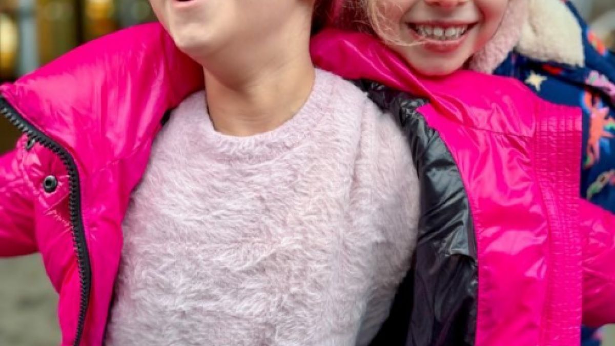 psychologytoday.com - Sara Leila Sherman, M.M., and Morton Sherman Ph.D. - New Year, Same Us: One Headphone, One Song, One Walk Home