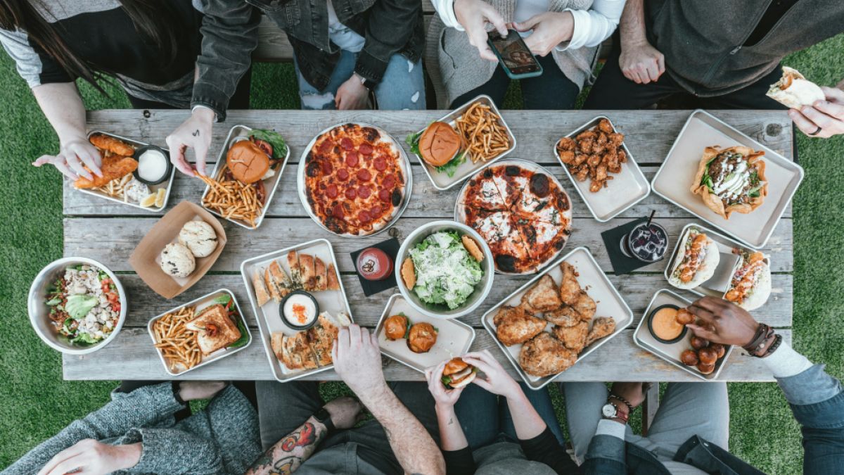 psychologytoday.com - Gia Marson, Ed.D., and Danielle Keenan-Miller, Ph.D. - Why Trying to 'Be Good' With Food Can Backfire