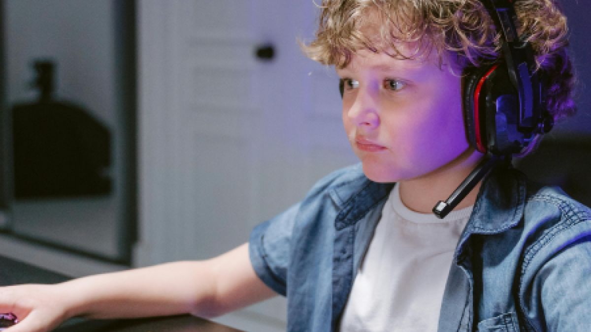 psychologytoday.com - Tracy Evian Waasdorp Ph.D. - What to Do if Your Child Engages in Online Gaming Bullying