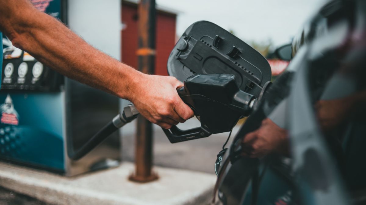 psychologytoday.com - Aarron Atkinson-Toal, Ph.D. - Why Our Brains Hate High Gas Prices