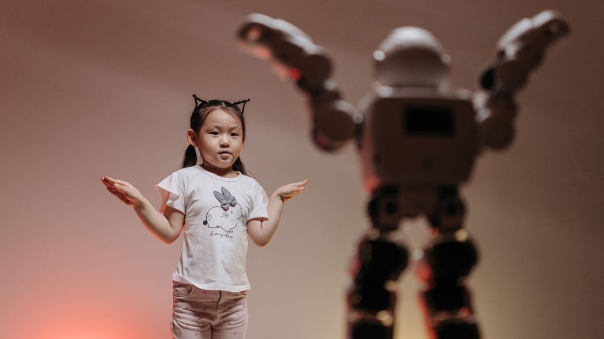 psychologytoday.com - Michael Ungar Ph.D. - Is AI Weakening Our Ability to Think for Ourselves?