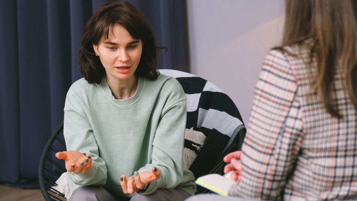 psychologytoday.com - Amir Levine Ph.D. - AI Is Here: What Therapists Can Do Now