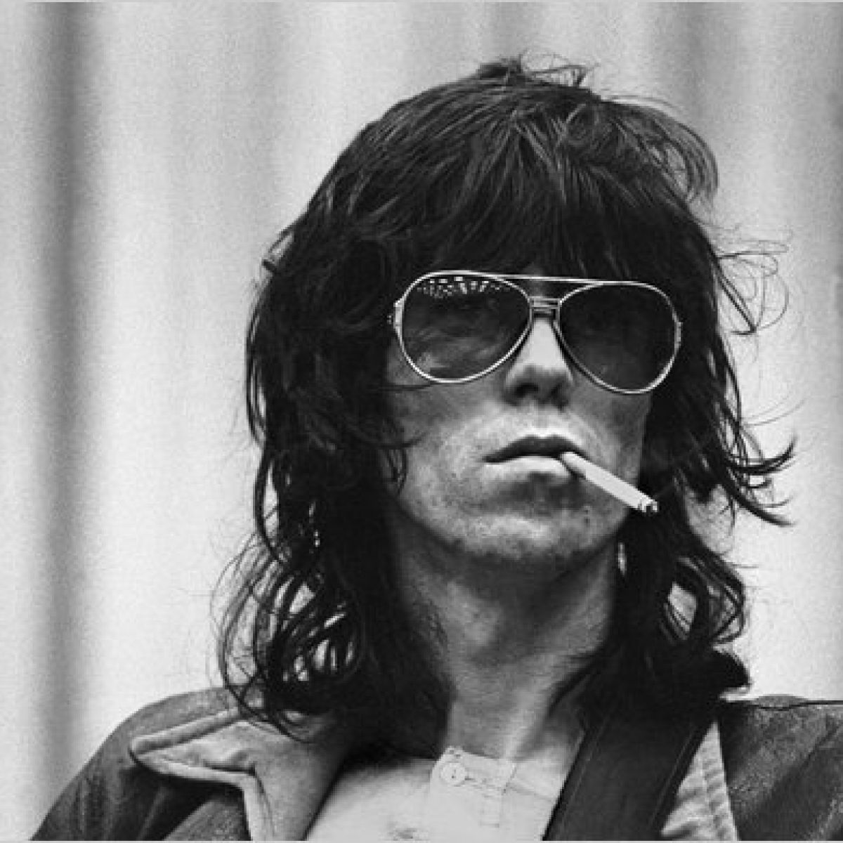 how many cigarettes did keith richards smoke a day Some say smoking shortens your life apparently, is collecting the minutes. Keith forever! Back in 1977, when some