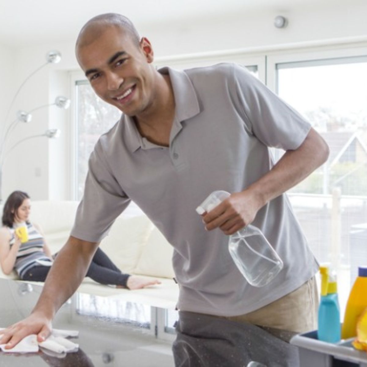 Mushukdagi dildoning fotosurati Sutyensiz etuk ayol