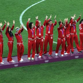 Canada's women's soccer team turns around to win bronze