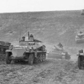 German armed forces, June 1942 – cropped, otherwise unaltered.
