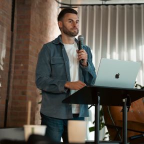 Use the 4 P's to help youself with public speaking.