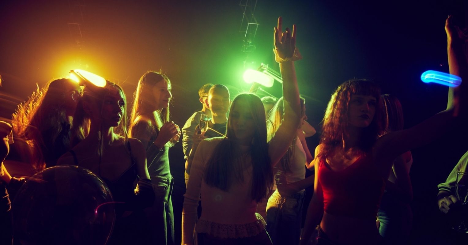 The Real Reason We're Obsessed With the Series "Tell Me Lies"