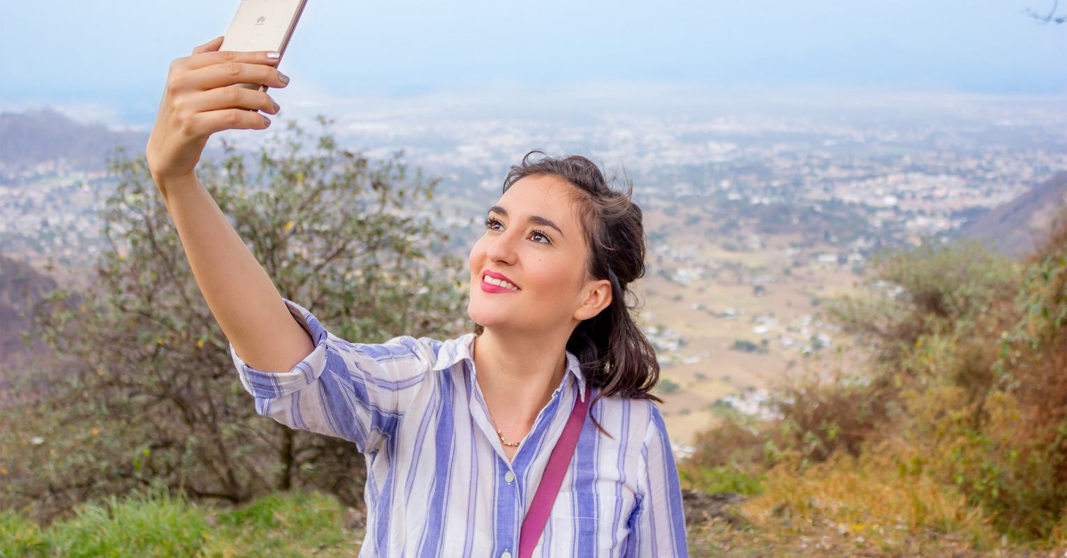 Why Do People Take Selfies? | Psychology Today United Kingdom