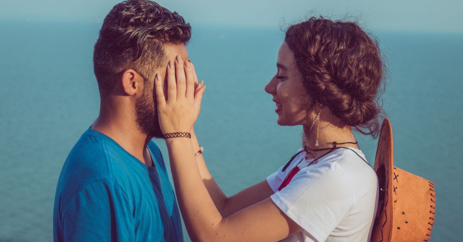 Platonic Crush: What It Means, 5 Signs, Pros, Cons & What to Do About It