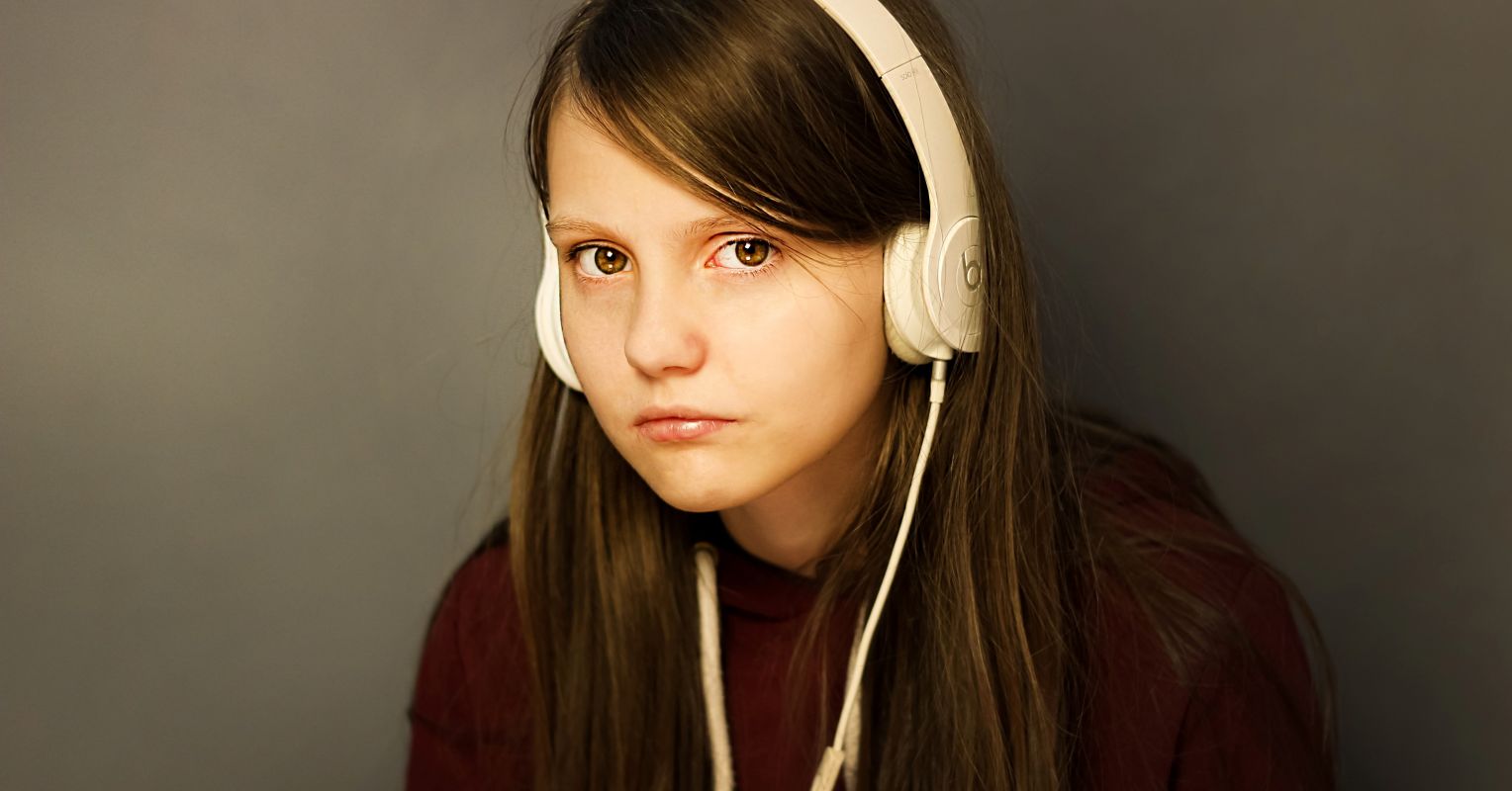 Can Headphones Cause Hearing Loss and damage? | Regain Hearing