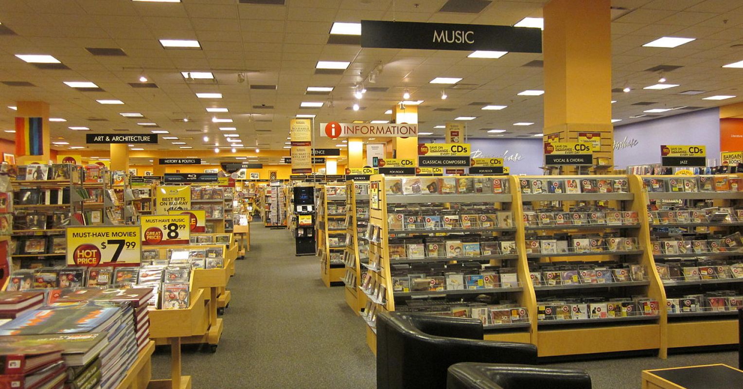 Bookstores Tap Nostalgia for Borders, Barnes & Nobles - Bloomberg
