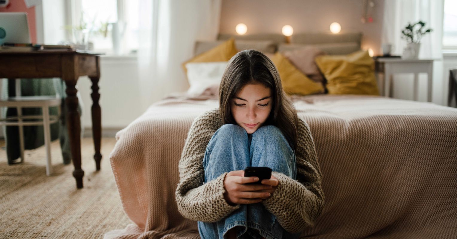 New Evidence on Adolescent Mental Health and Social Media