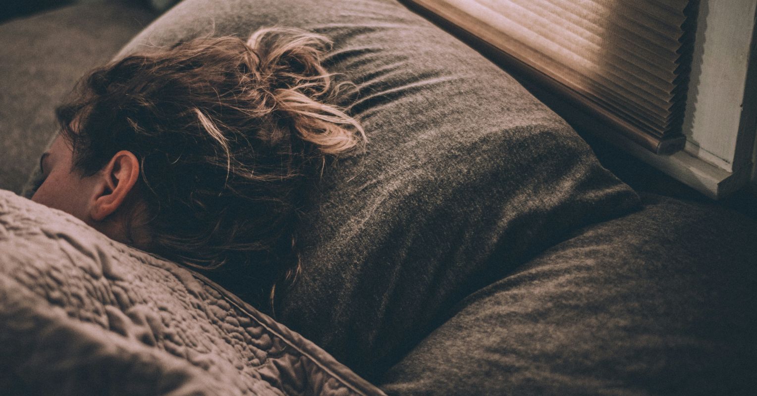 An Unorthodox Sleeping Method: Unfocus Your Brain