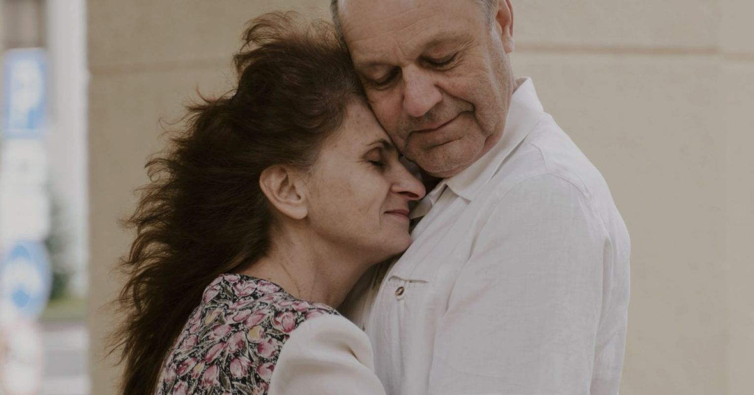 2 Small Habits That Separate Good Couples From Great Ones