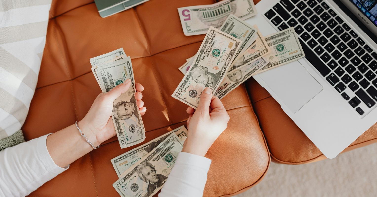 Three Tricks to Control Your Shopping and Spending