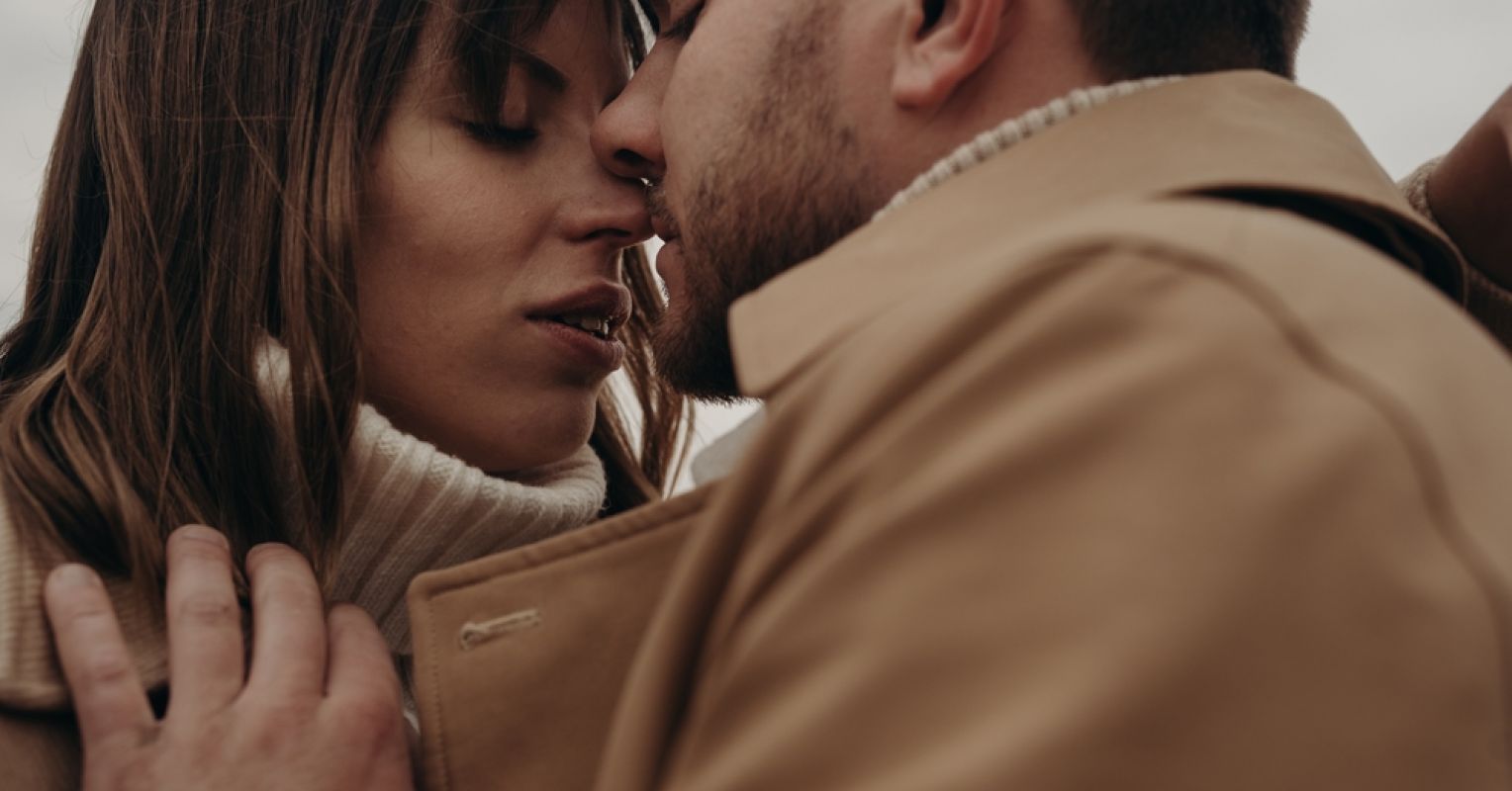 can you taste cigarette smoke kissing The Truth About a Smoker or Vaper Cannabis And Love Young Guy