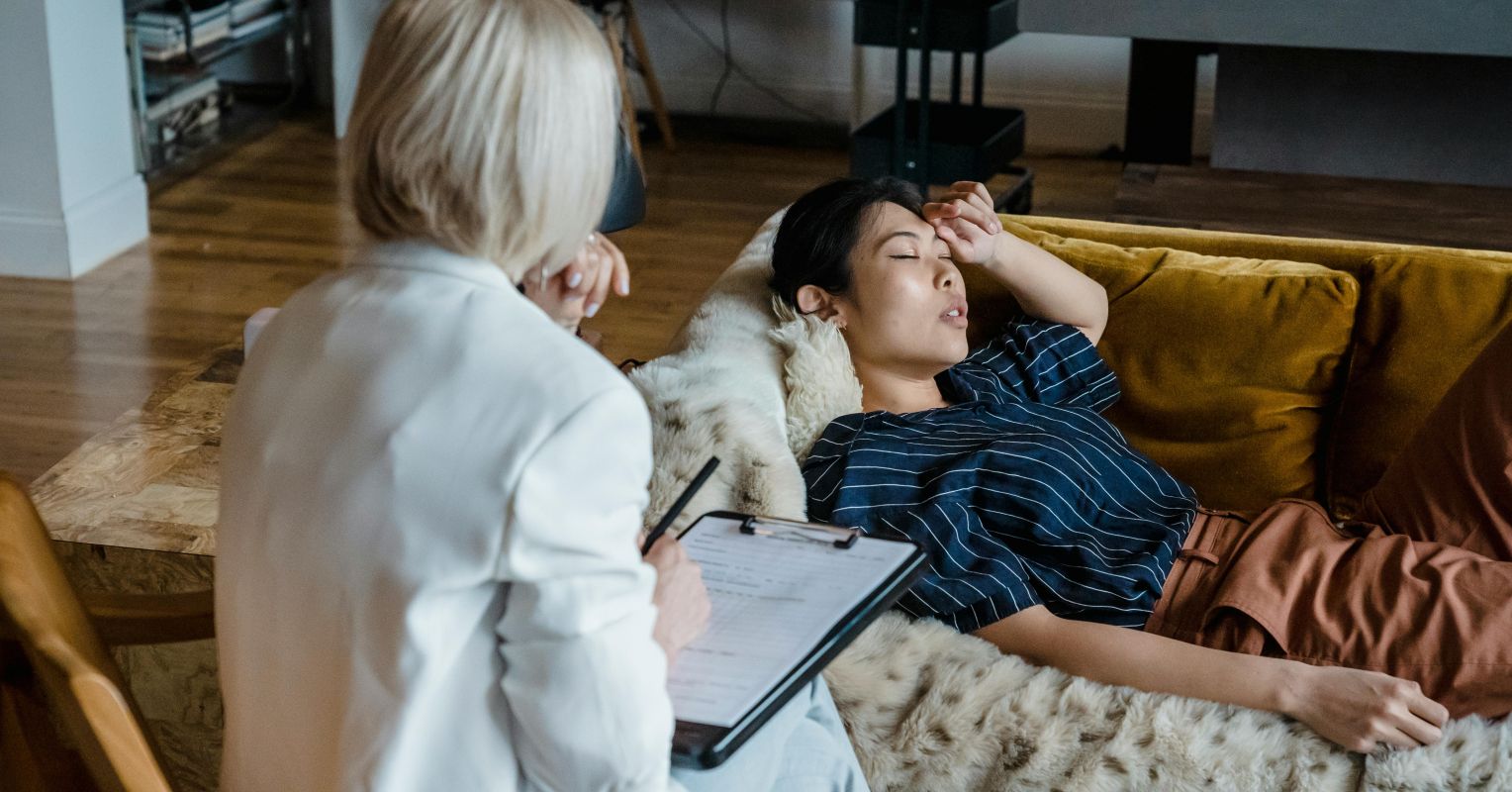 How Much Should Your Therapist Share, and When Is It TMI?