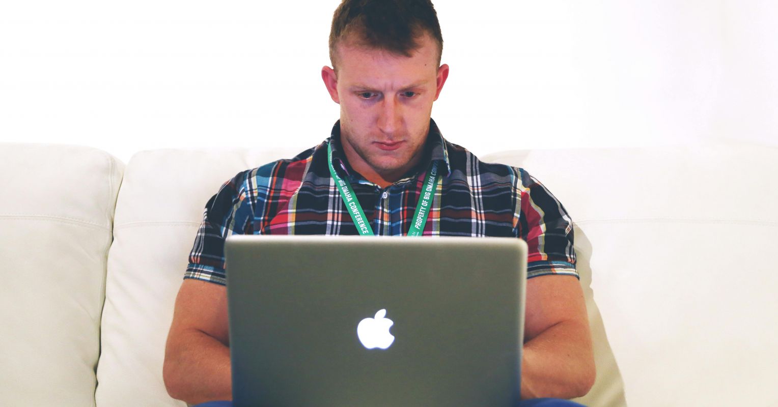 How Saying “Please” to AI Changes the Way We Think About It