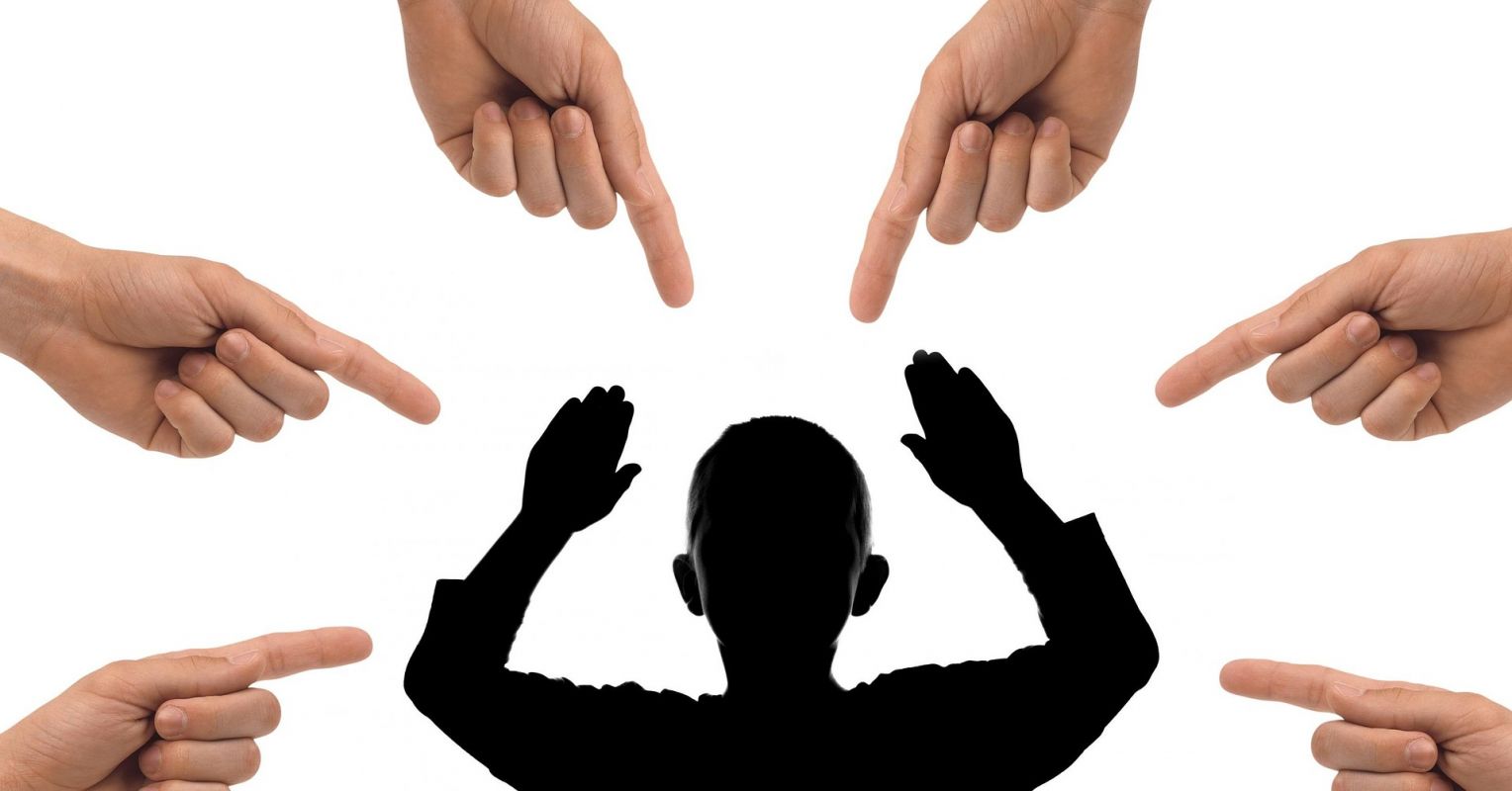 Handle Criticism With Grace by Overcoming Defensiveness