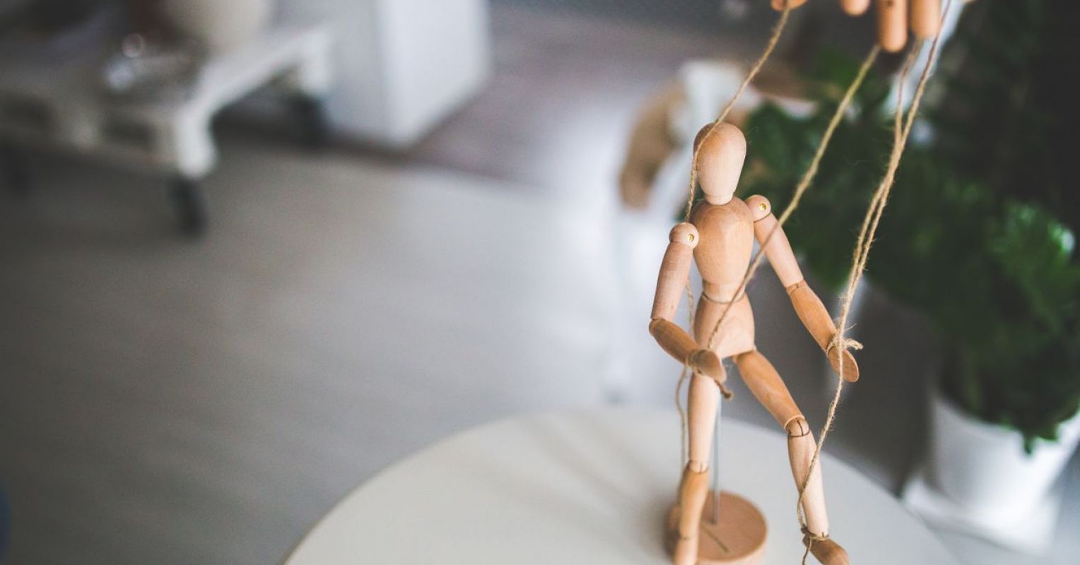 10 Ways People Can Manipulate You and How to Recognize It