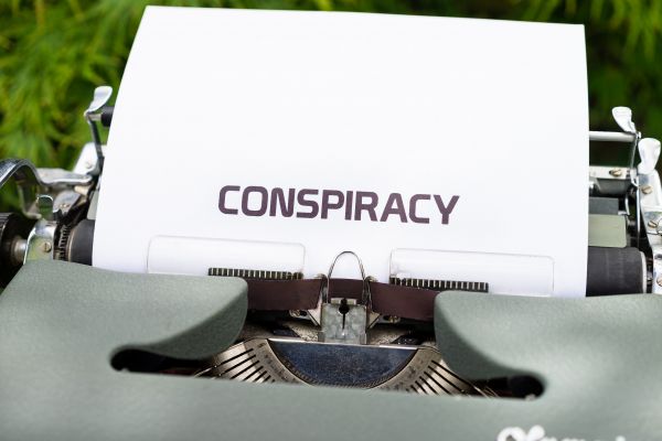 People who are susceptible to bullsh*t also tend to belive conspiracies 