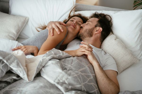 This Is How 'Friends With Benefits' Usually Ends, Says Study