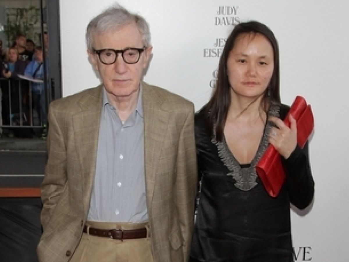 Woody Allen Photos With Wife 2024